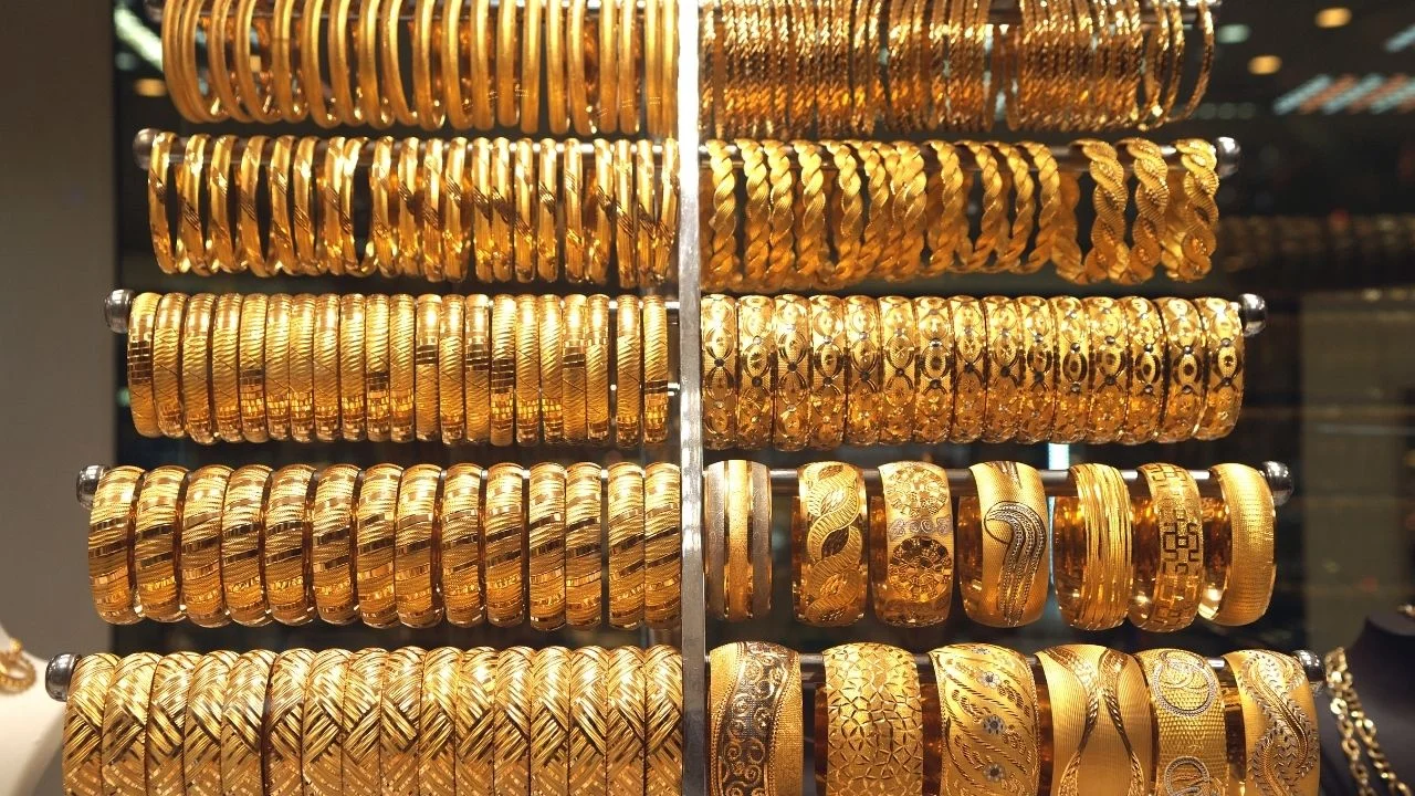 Altının gram fiyatı 6203 liradan işlem görmeye devam ediyor