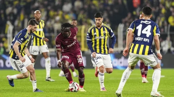 Fenerbahçe, Göztepe ile berabere kalarak evinde 2 puan kaybetti