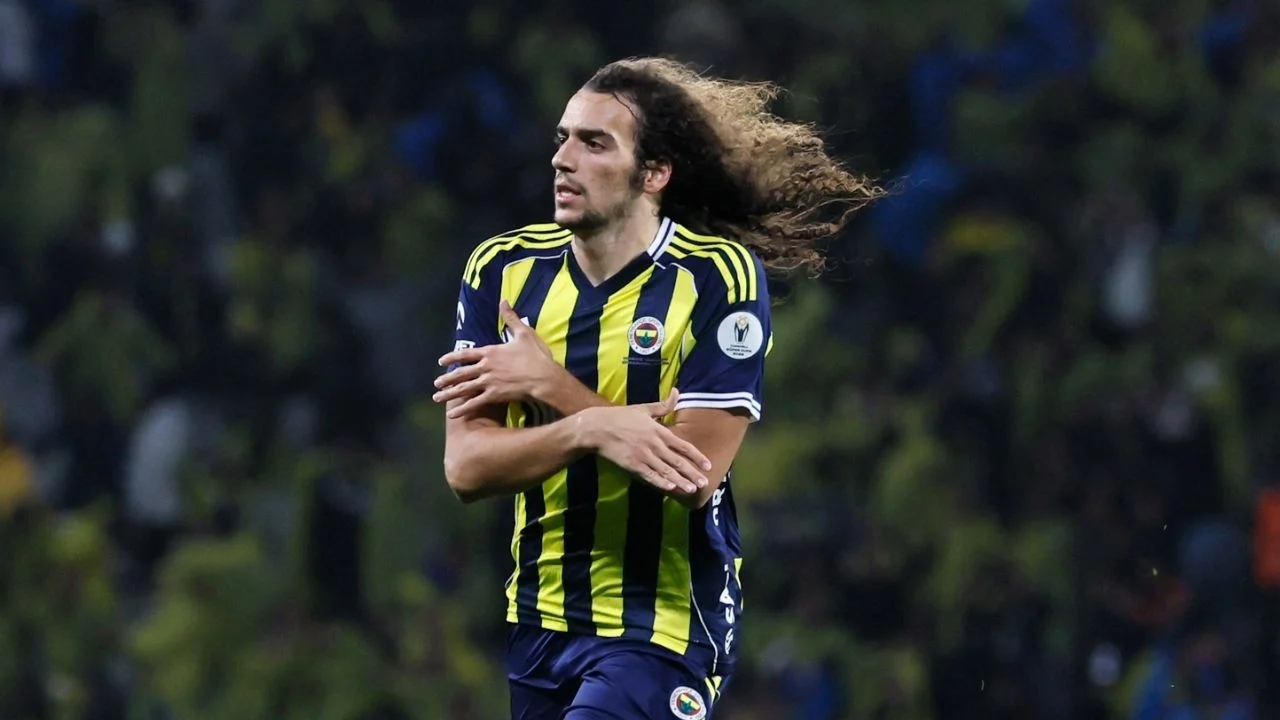 Fenerbahçe, Turkcell Süper Kupa'yı kazanarak zafere ulaştı!