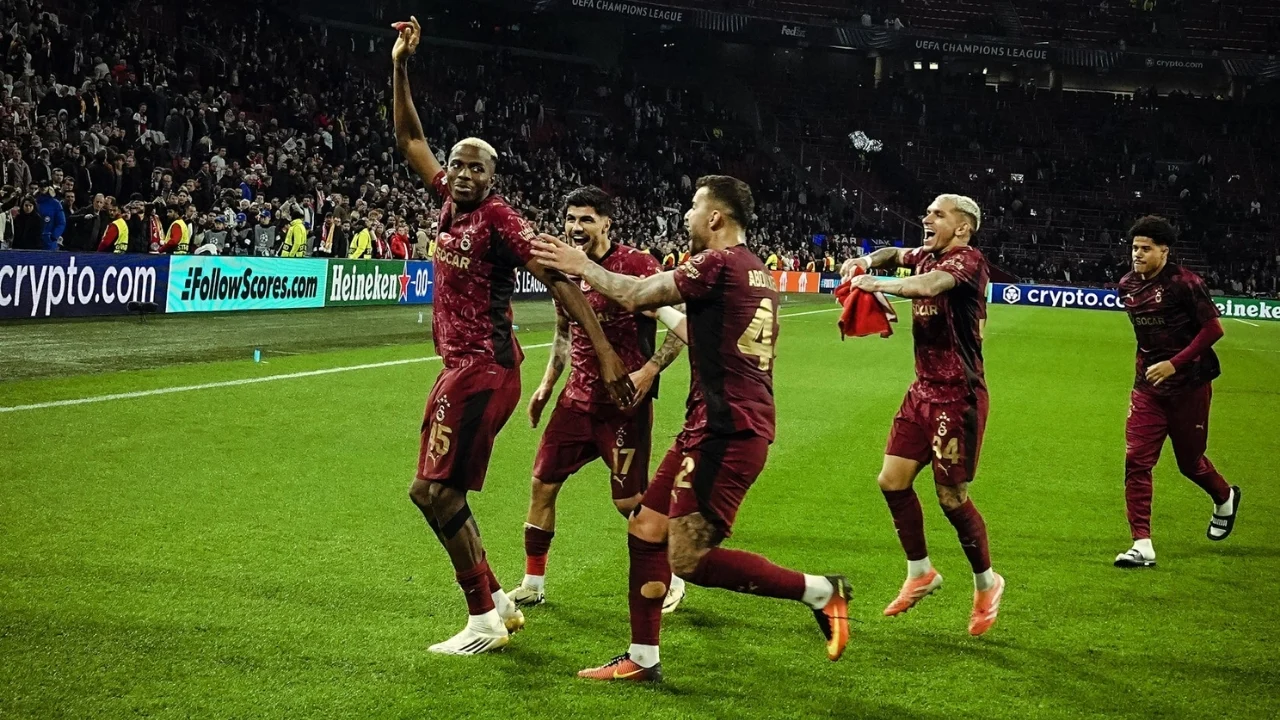 Galatasaray, Amsterdam’da Şov Yaptı Osimhen’den Tarihi “Hat Trick” 2