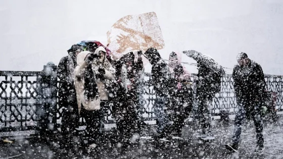 İstanbul'da Kar Uyarısı: Fırtına ve Kuvvetli Yağış Geliyor