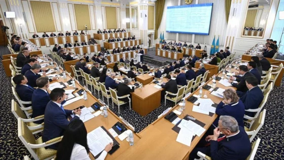 Kazakistan Yeni Anayasa Taslağını Kamuoyuyla Paylaştı