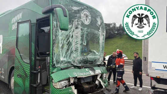 Konyaspor U19 takım otobüsü TEM Otoyolu’nda kaza geçirdi, yaralılar var
