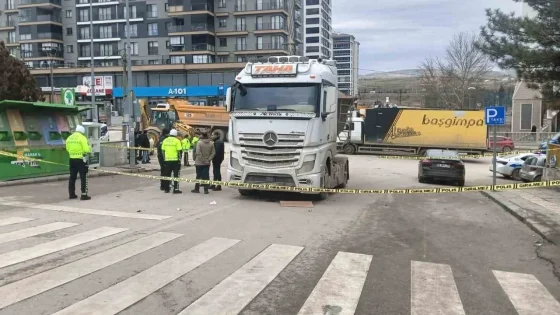 Mamak'ta hafriyat kamyonunun altında kalan yaşlı kadın yaralandı