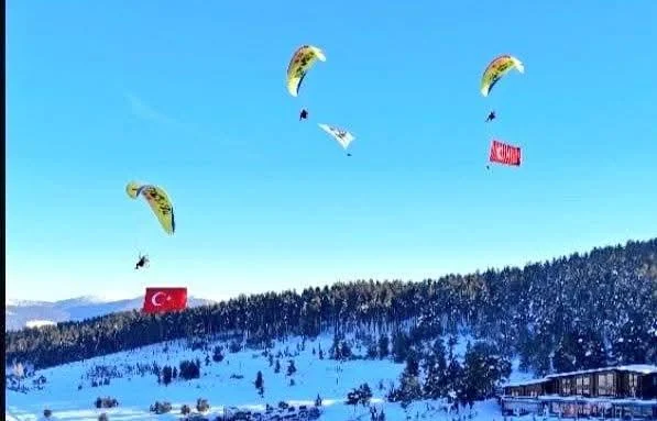 Sarıkamış'ta Heyecan Verici Paramotor Uçuşu!