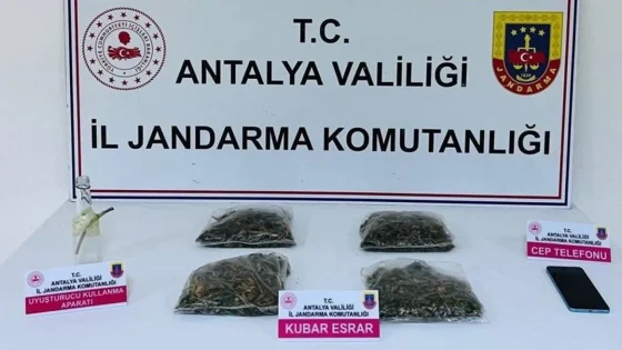 Serik'te düzenlenen operasyonda 1 kilo 165 gram esrar ele geçirildi