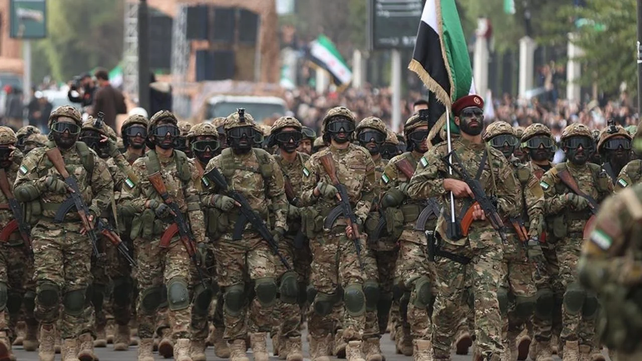 Suriye Ordusu Halep'te YPG'ye Karşı Operasyon Başlattı