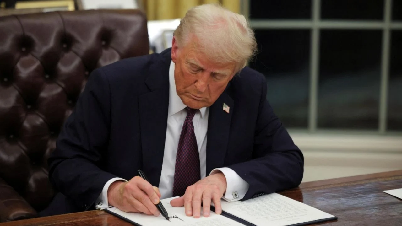 Trump'tan Rus Petrolüne Yaptırım Uygulama Kararı Açıklandı