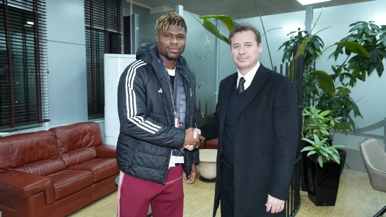 Beşiktaş’ta transfer hareketliliği Agbadou İstanbul’da, sırada Murillo var