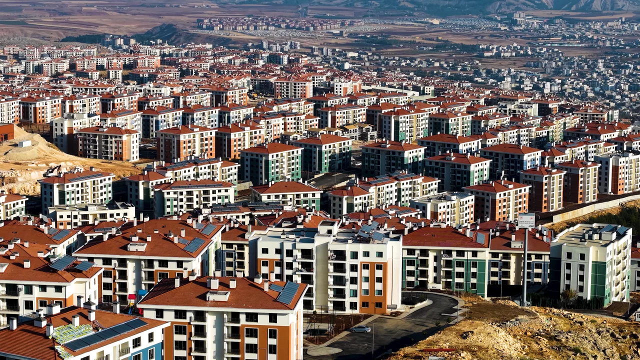 Deprem Bölgesinde Dört İlde Yeni Şehirler İnşa Ediliyor