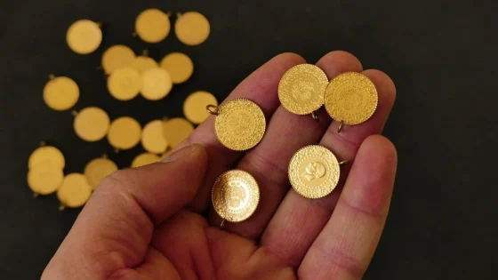 Gram altın fiyatı 6 bin 790 liradan işlem görmeye devam ediyor